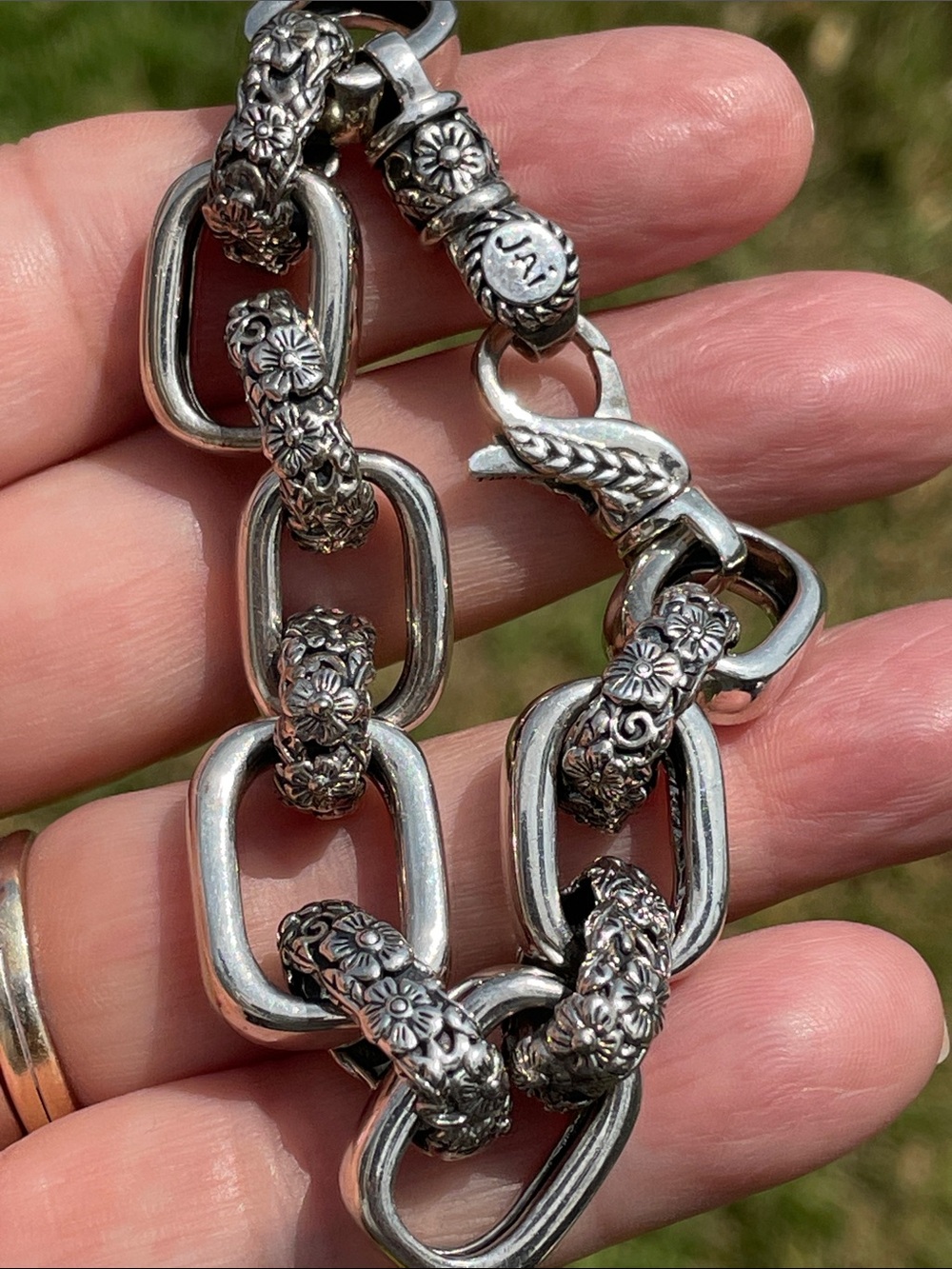 JAi John Hardy Sterling Silver Floral Link Bracelet - Polished Chain Accessory